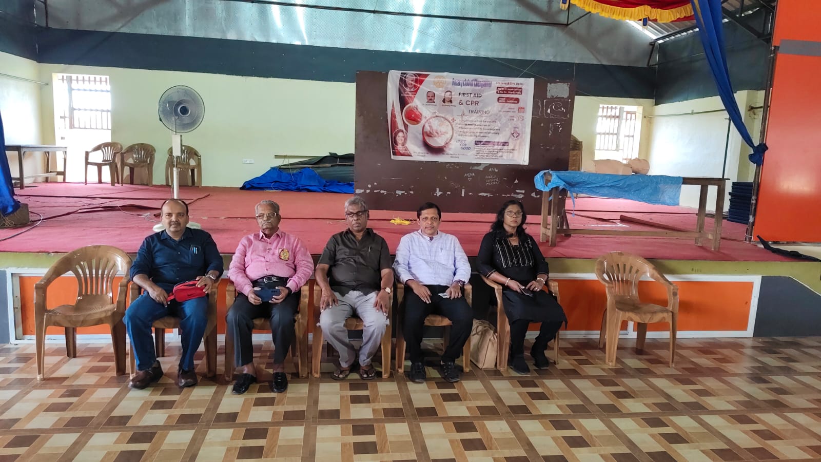  പ്രാഥമിക ശുശ്രൂഷയെ കുറിച്ചും സിപിആർ നൽകുന്നതിനെക്കുറിച്ചും ക്ലാസുകൾ